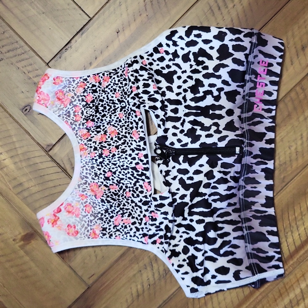The Chestee Bra Size 6